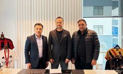 Vanspor FK, Osman Zeki Korkmaz ile anlaştı