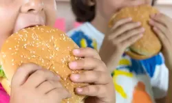 Çocuklarda paketli gıda tüketimi obezite ve erken ergenliği artırıyor