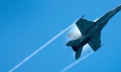 ABD'ye ait F-18 savaş uçakları, Venezuela hava sahasına girdi