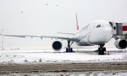 Van’da kar ulaşımı vurdu: İstanbul ve Ankara uçak seferleri iptal