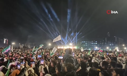 Suriyeliler Emevi Meydanı’na akın etti