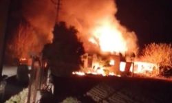 Tüplerin saklandığı ev alev aldı