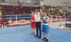 Edremitli boksörler Türkiye Boks Şampiyonası’nda çeyrek finale yükseldi