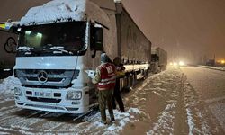 Van Tendürek Geçidi’nde sürücülere sıcak destek