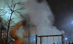 Van’da, vandallar çocuk parkını yaktı