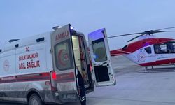 Muş’ta solunum sıkıntısı yaşayan bebek Van’a nakledildi