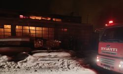 Van Erciş’te iş yeri yangını