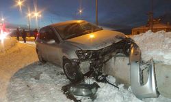 Van Gevaş'ta trafik kazası: 3 yaralı