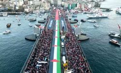 Soğuk havaya rağmen büyük Gazze Yürüyüşü’ne yoğun katılım