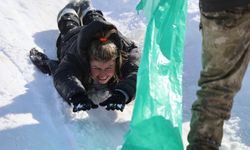 Kayak festivalinin böylesi: Leğenle, bidonla, poşetle pistte yarış