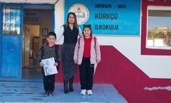 Sadece 2 öğrenci var ama okul açık: Köy okulunda karne günü