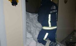 Van'da bir mahalleye çığ düştü: 1 kişi kayıp, 22 ev boşaltıldı