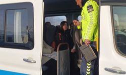 Van Gevaş’ta okul servislerine jandarma denetimi