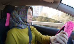 “Taksici Abla” Kadın Yolcular İçin Direksiyon Başında
