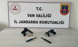Van’da silah ve kaçak sigara ele geçirildi