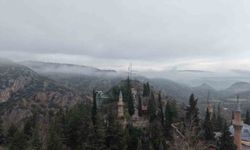 Belekoma Kalesi ve Şeyh Edebali Türbesi sisle kaplandı