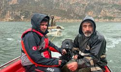 Baraj gölünde mahsur kalan iki kişi kurtarıldı