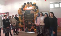 Van'da Ramazan coşkusu kapılara yansıdı