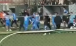 Maç sonrası saha, savaş alanına döndü