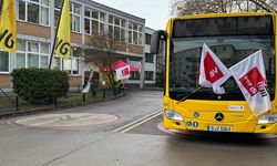 Almanya’da toplu taşıma çalışanlarından grev!