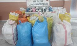 Van Başkale’de 3 milyon 400 bin TL’lik kaçak eşya ele geçirildi