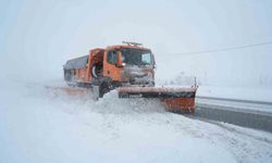 Van’da kar nedeniyle 34 yerleşim yerinin yolu ulaşıma kapandı