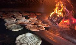 Van Çöreği, Geleneksel Lezzetiyle Ramazan'da Dört Bir Yanda Talep Görüyor