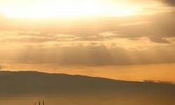 Van’da hava parçalı ve az bulutlu: Sıcaklıklar mevsim normallerinin üzerinde