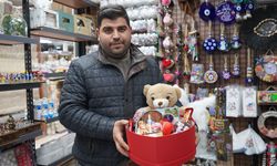 Van’da Sevgililer Günü Öncesi Hediyelik Eşyalara Yoğun İlgi