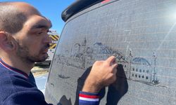 İşitme Engelli Sanatçı Alper Kocabıyık, Camlara İstanbul'u Çiziyor