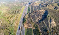 İstanbul-İzmir Otoyolu'nda Toprak Kayması
