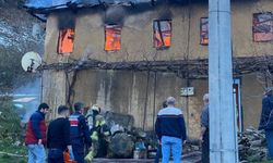 Alevler can aldı: Yaşlı kadın hayatını kaybetti