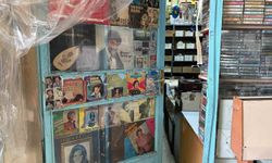 Tam 20 yıldır plak ve kaset topluyor