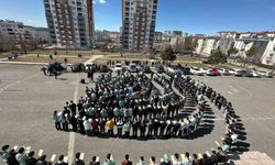 302 genç aynı anda Kuran-ı Kerim’i hatim etti