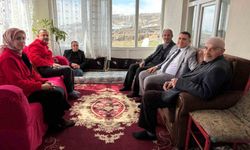 Van'da Kızılay'dan Yaşlılara Bayram Ziyareti