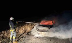 Van’da seyir halindeki otomobil yandı