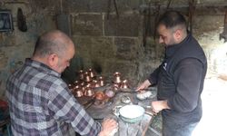 Çocukken başladığı mesleğini 50 yıldır sürdürüyor