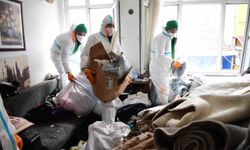 Bir daireden tonlarca çöp çıktı