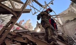 İran Kızılay: "ABD-İsrail saldırılarında 9 bin 669 sivil yapı hasar gördü"