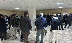 Van’da APP Plaka İçin Uzun Kuyruklar: Sürücüler Mağdur