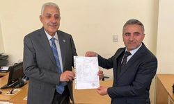 Van Şoförler Odası'nın Yeni Başkanı Faruk Alpaslan Mazbatasını Aldı