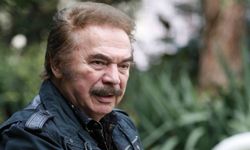 Ünlü sanatçı Orhan Gencebay hastaneye kaldırıldı