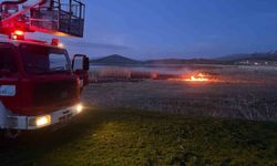 Van’da Sazlık Yangınları Korkuttu: İki Ayrı Noktada Alevlerle Mücadele