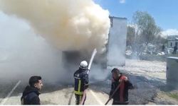 Van’da seyir halindeki tır alev aldı
