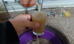 Van’da musluklardan çamurlu su aktı! Vatandaşlar tepkili