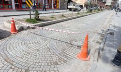 Van’da Ordu Caddesi araç trafiğine kapatıldı