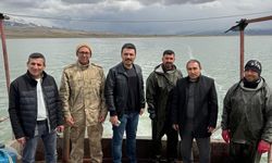 Erçek Gölü’ndeki Balıkçılara Kaymakam Gilan’dan Destek Ziyareti