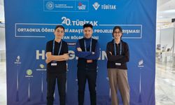 Vanlı Öğrencilerden Çevre Dostu İnovasyon: Biyoplastik Projesi Zirveye Taşındı