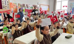 Öğrencilerden Mehmetçiğe anlamlı mektup