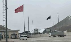 Van-İran Sınır Kapısında Geçişler Kontrollü Devam Ediyor